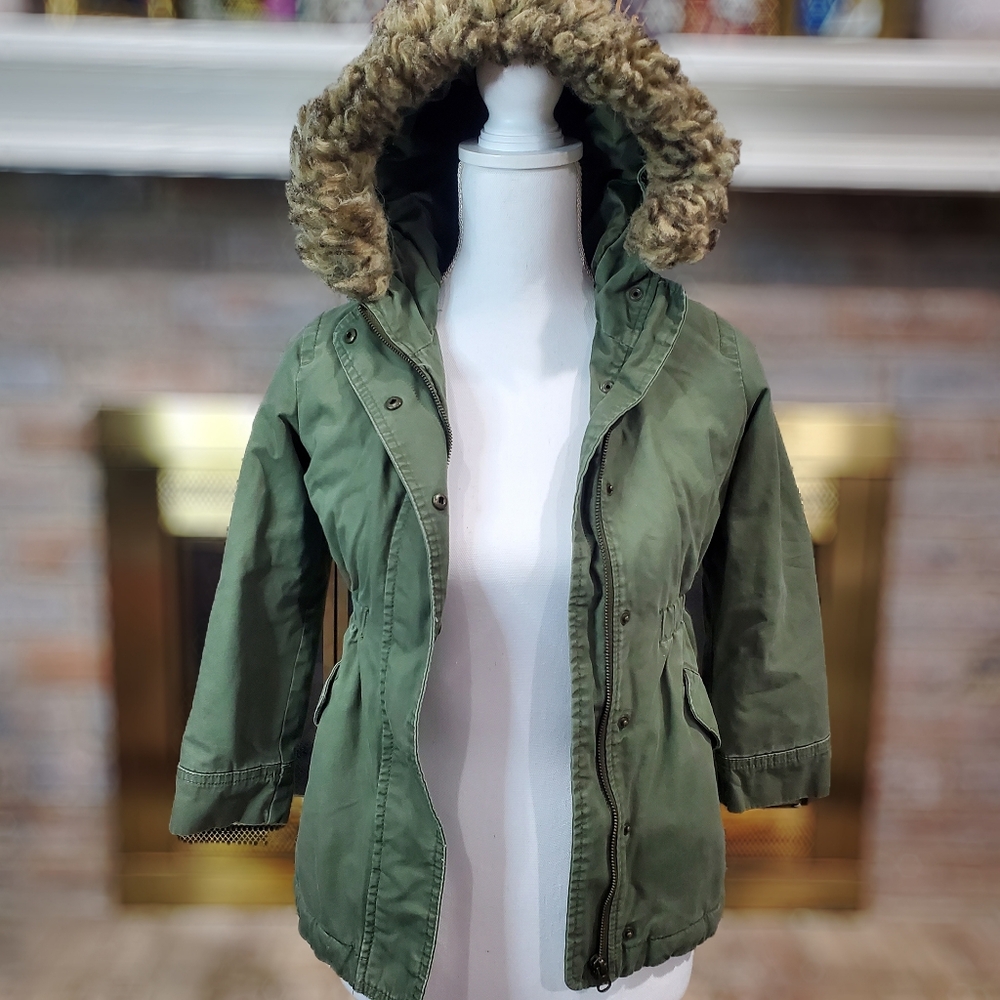 GAP Sherpa Lined Parka Kids Jacket Size Small Olive Green